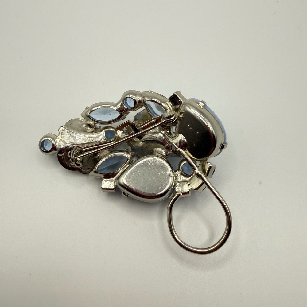 Vintage Blue Rhinestone Enamel Flower Brooch Scarf Clip Silver Tone Floral Pin - Picture 3 of 5